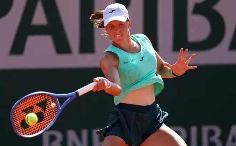 La torre de babel del tenis femenino español: cuatro de las cinco primeras raquetas nacieron fuera del país