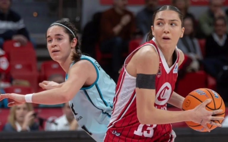 El Valencia Basket quiere a Helena Pueyo, exjugadora del Casademont Zaragoza