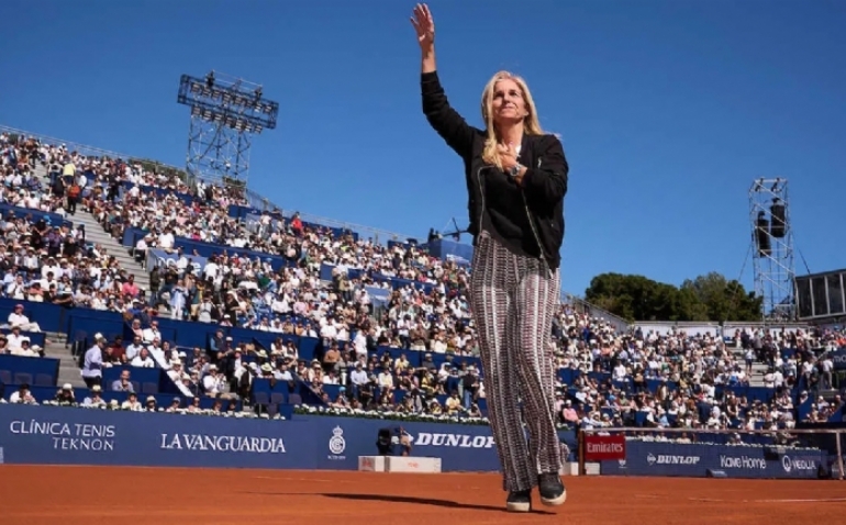 La leyenda del tenis Arantxa Sánchez Vicario llega a Zaragoza para impulsar el pickleball