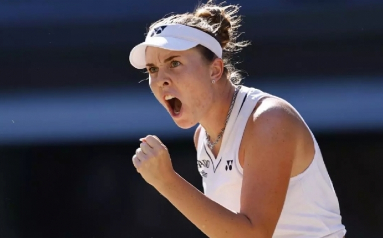 Noskova gana dos veces la final de Wimbledon para alzar su primer Grand Slam