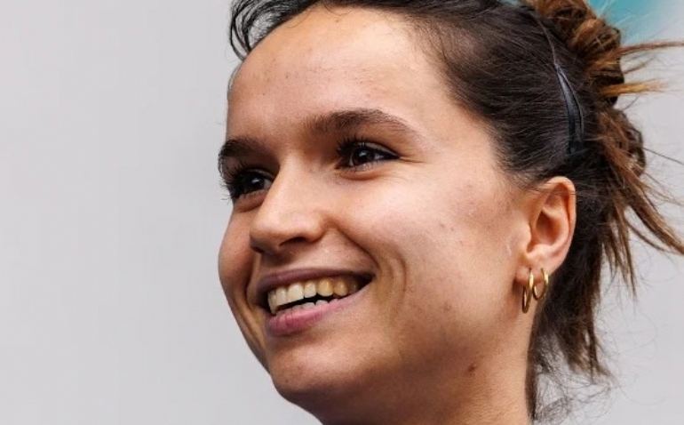 Entrevista a Oriane Bertone ganadora de boulder femenino en el festival de Graviteo