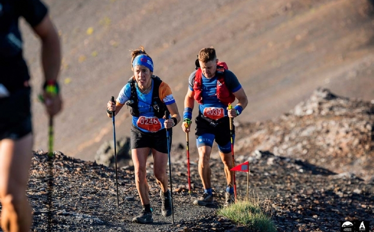 Jonatan Tejada y Raquel Casares conquistan el Gran Trail Aneto-Posets tras dos remontadas decisivas