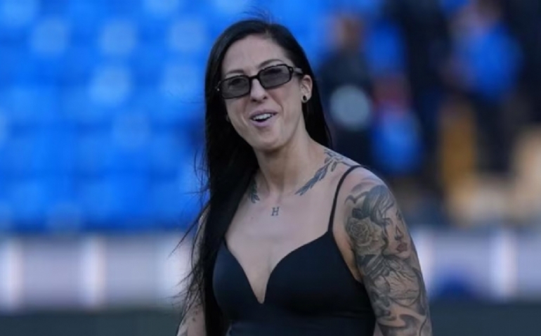 Jenni, horas calientes