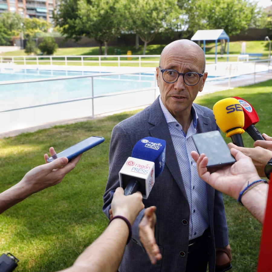 Las piscinas municipales de Zaragoza ultiman sus preparativos para abrir este sábado 8 de junio