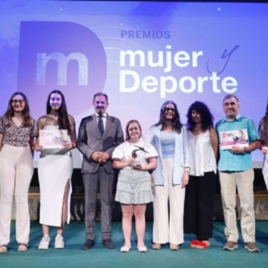 La Escuela de Baloncesto adaptado de Atades logra el premio Impulso a la Mujer en el Deporte