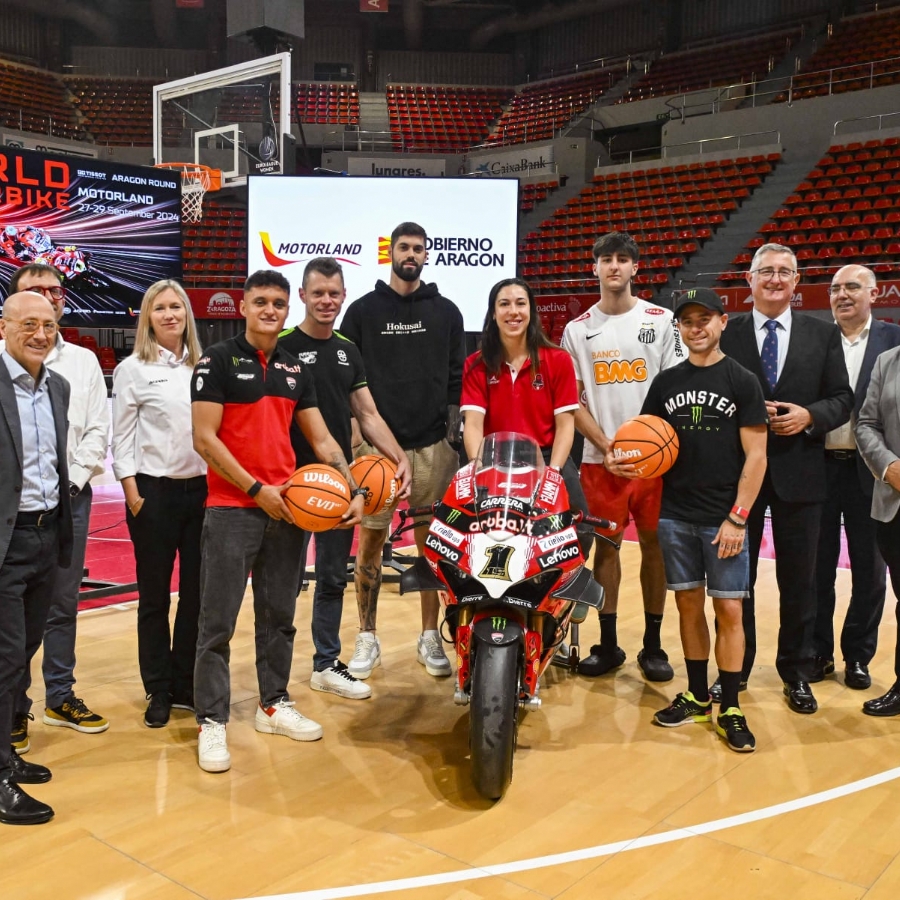 El Campeonato del Mundo de Superbikes calienta motores en el Pabellón Príncipe Felipe