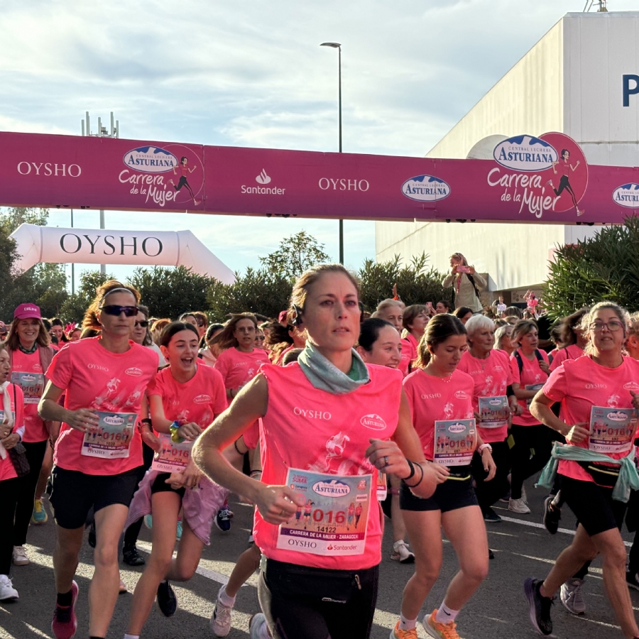 14.000 mujeres conquistan las calles de Zaragoza