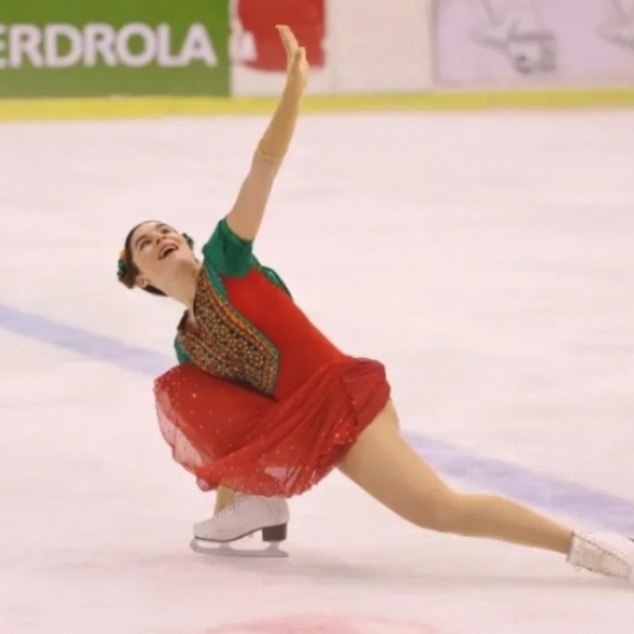 La aragonesa Ángela Martín-Mora se cuelga el oro en el Campeonato Absoluto de Patinaje