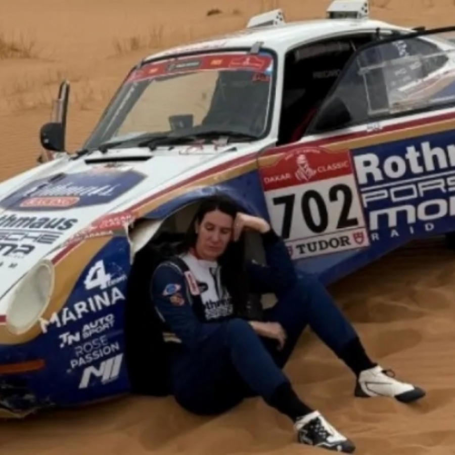 Las lágrimas de la zaragozana Lidia Ruba en una duna del Dakar: 