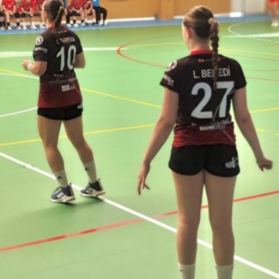 Balonmano Zaragoza da el primer paso hacia el ascenso con una gran remontada en Córdoba (19-27)