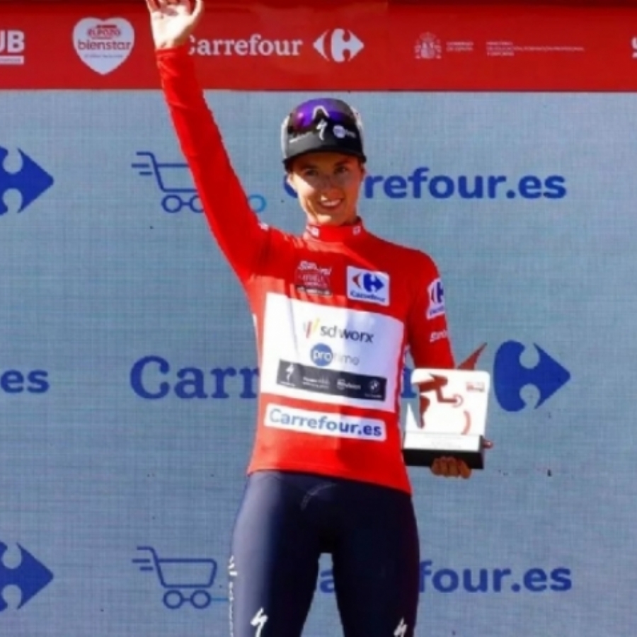 Femke Gerritse es la más rápida en Huesca y se pone líder de la Vuelta