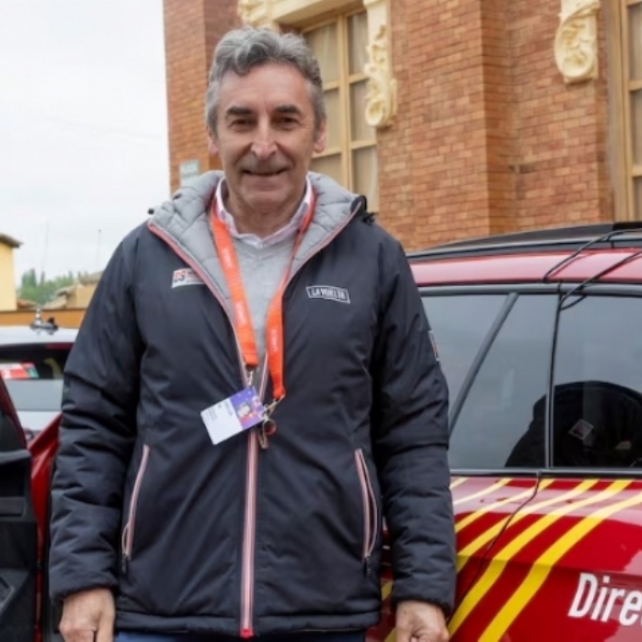 Escartín: “La idea es que La Vuelta Femenina siga equiparándose a la masculina en puertos y recorrido”