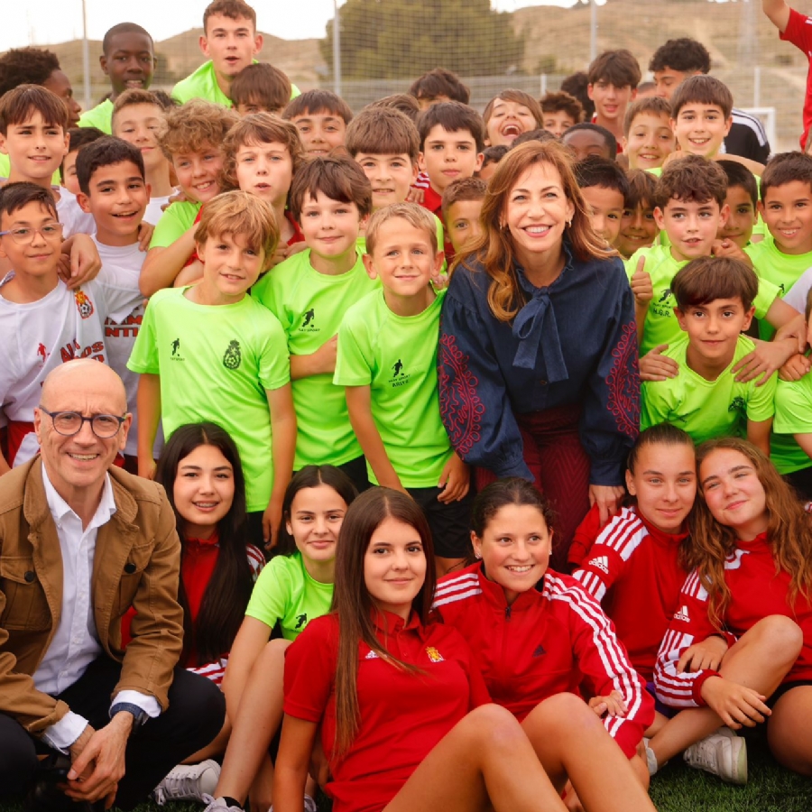 El barrio rural de Juslibol estrena campo de fútbol 7 tras una inversión municipal de 317.824 euros