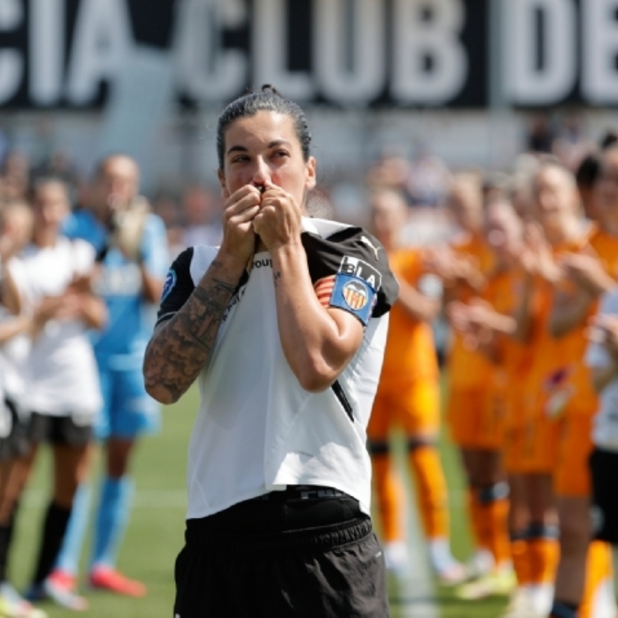 Un descendido Valencia evita el pleno blanco