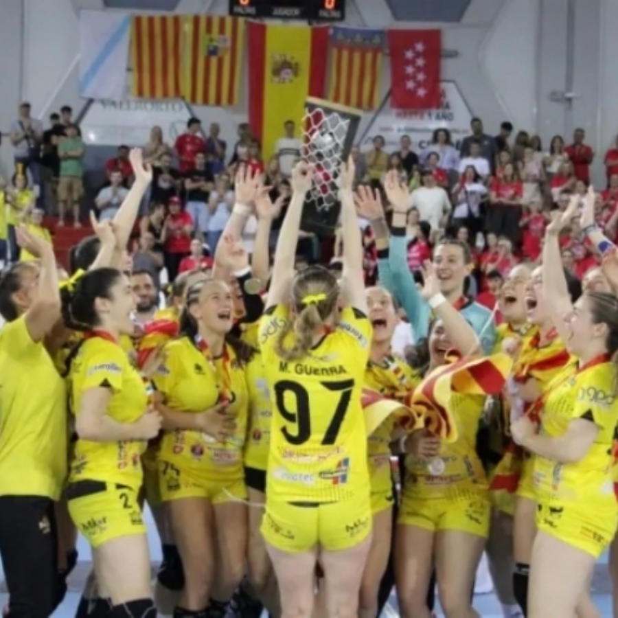 Las juveniles de La Jota, plata en el Nacional de balonmano