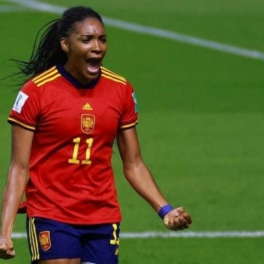 Salma Paralluelo, el talento aragonés que no falta a la cita con la Roja