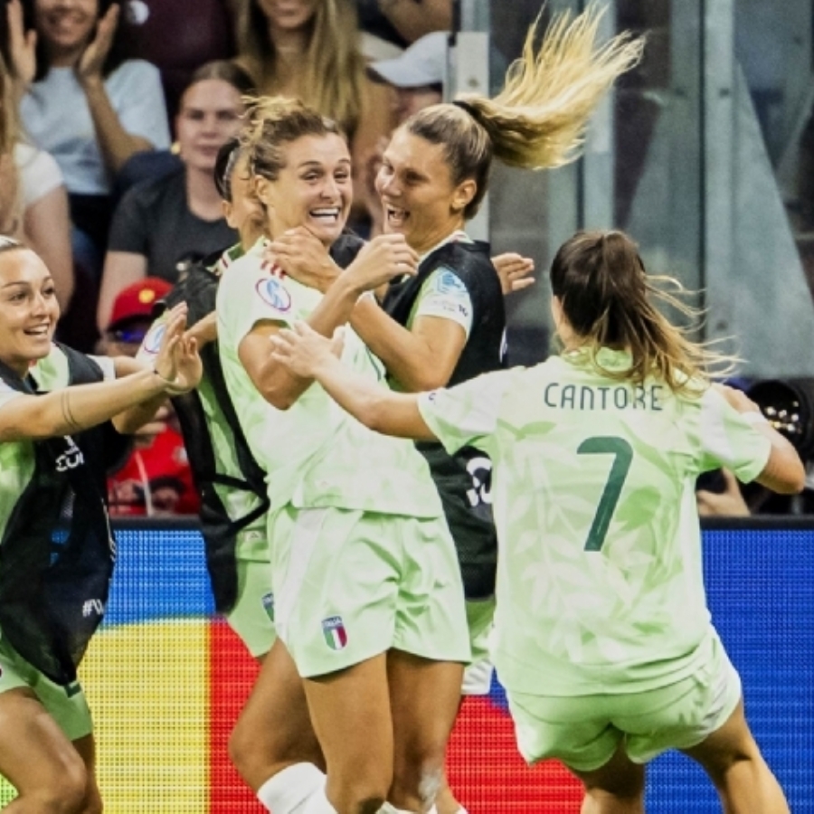 Girelli mete a Italia en las semifinales de la Eurocopa 28 años después