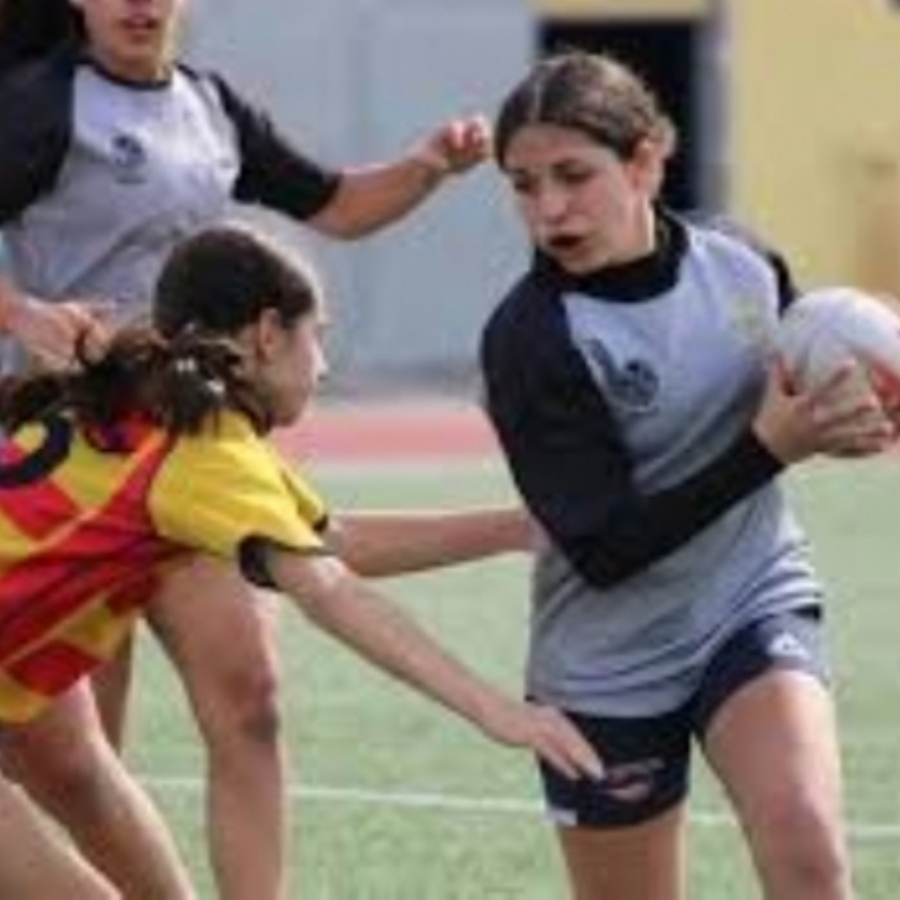 El proyecto 'Creciendo Juntas' reúne a más de 200 jugadoras de rugby en su fase piloto