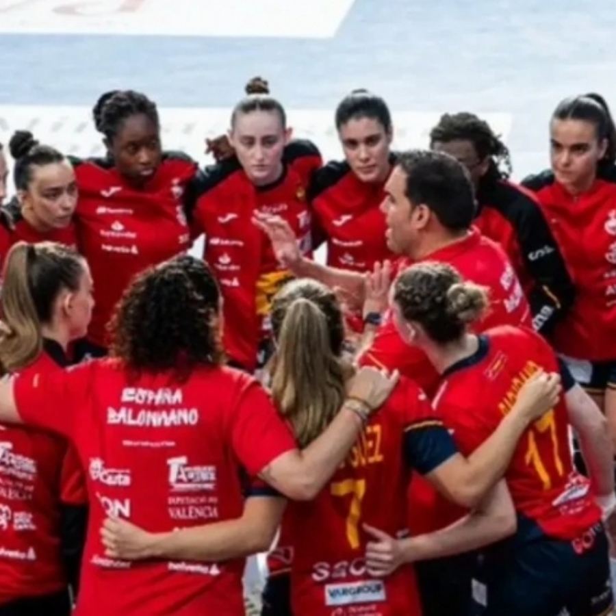 Laura Rodríguez se cuelga la plata en el Europeo júnior con las Guerreras