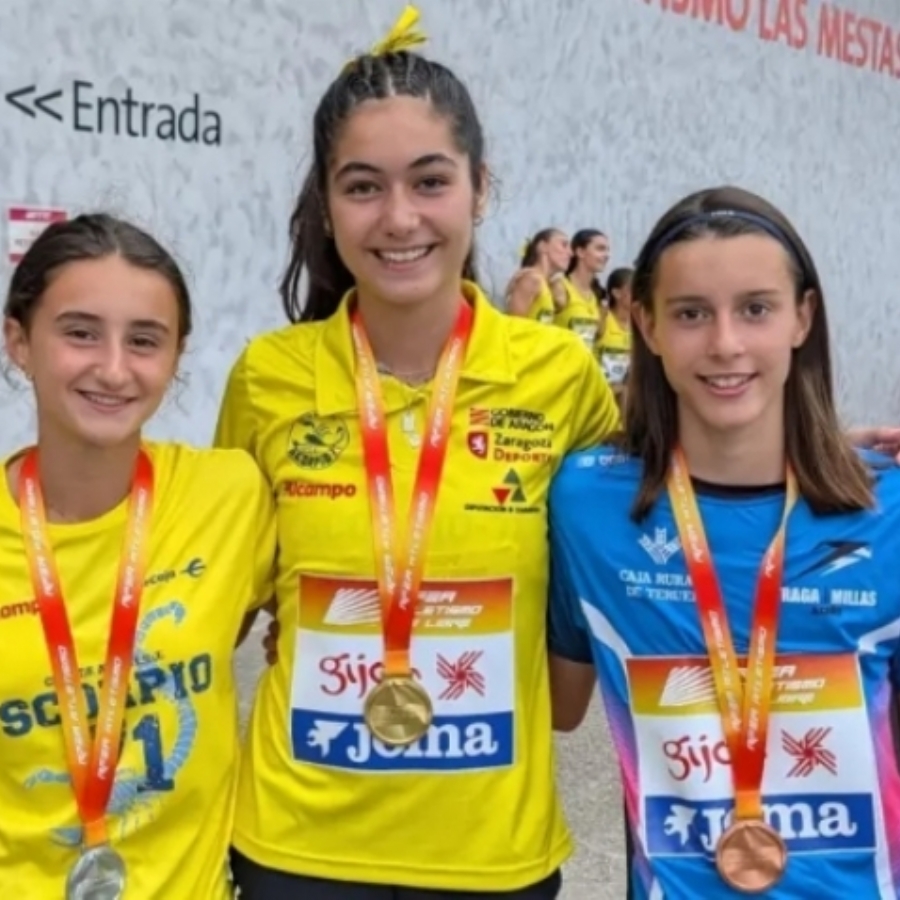 Tras las huellas de Salma: medallistas en atletismo y jugadoras del Real Zaragoza