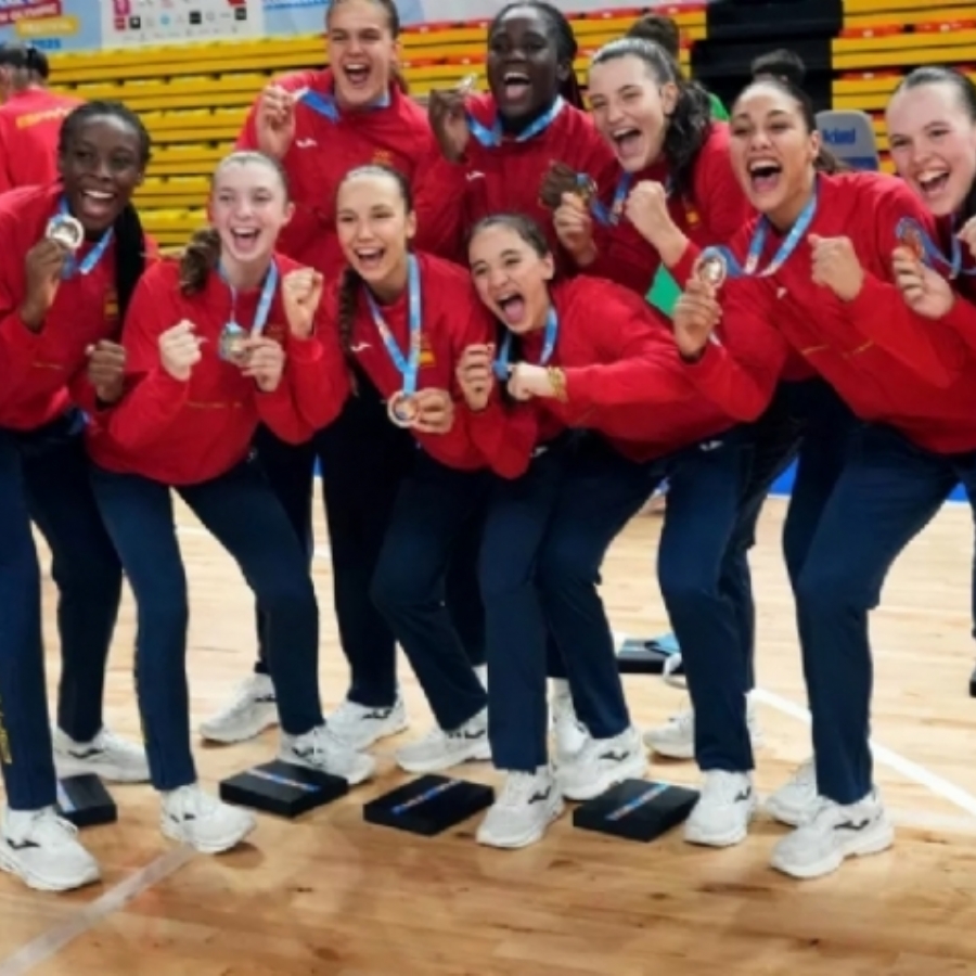 CASADEMONT ZARAGOZA  La España de Claudia Lostal y Jotacé Marcos gana el oro en el Festival Olímpico de la Juventud Europea