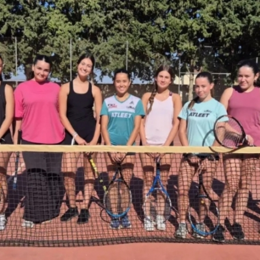El tenis une a los jóvenes del Somontano