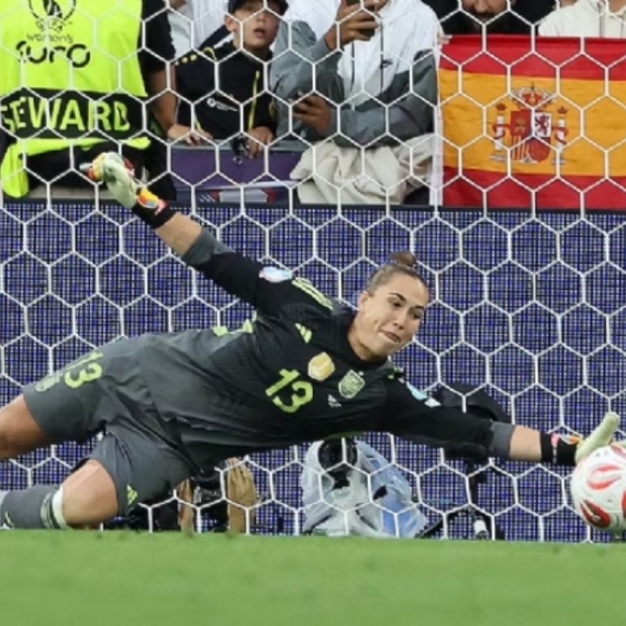 Cata Coll fue recibida con honores en su vuelta a Marratxí