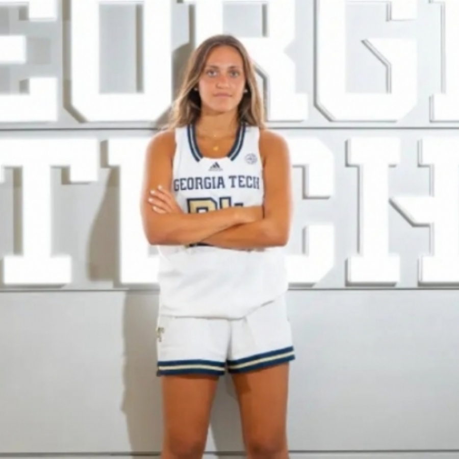 La aragonesa Leyre Urdiain ya viste el uniforme de Georgia Tech: 