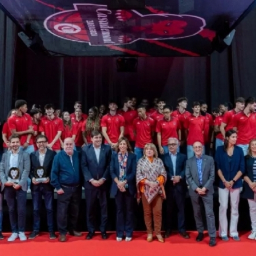 Las autoridades se rinden a las campeonas de la Supercopa