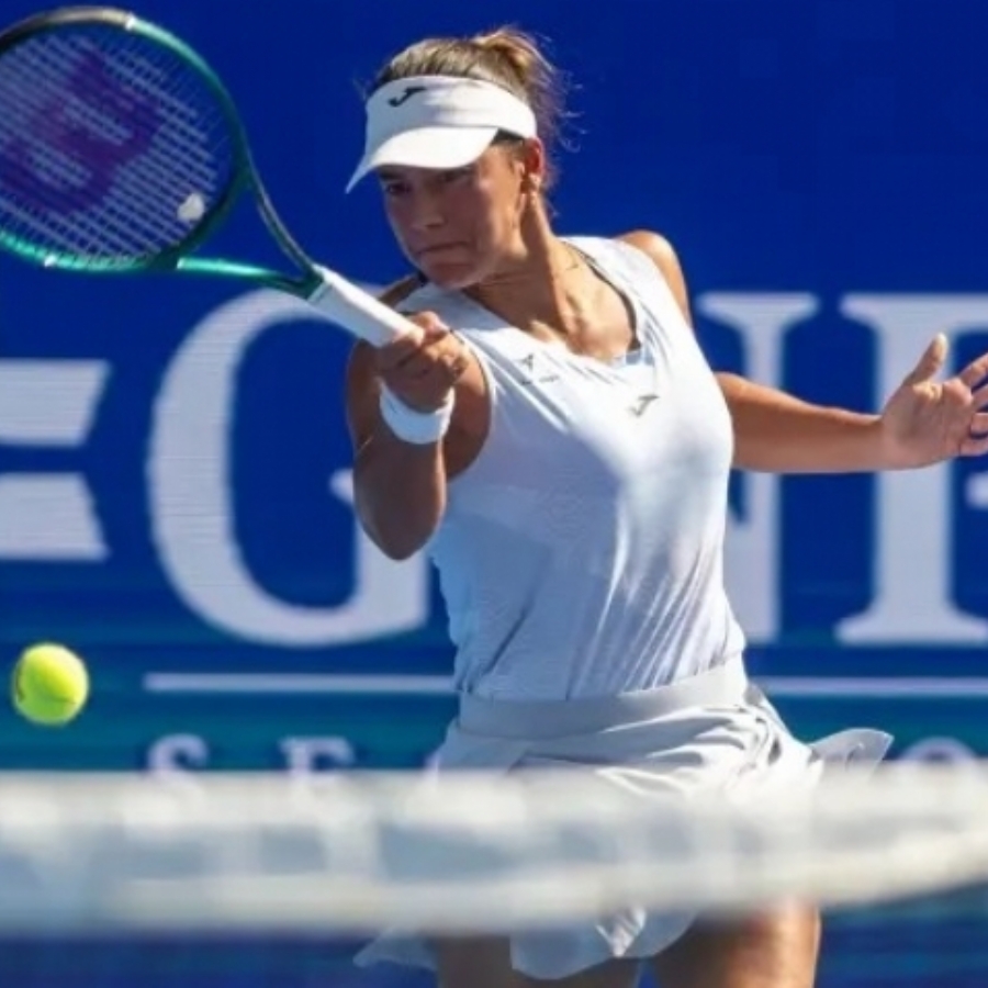 Bouzas se despide de Wuhan ante la 'lucky loser' Jovic, de 17 años