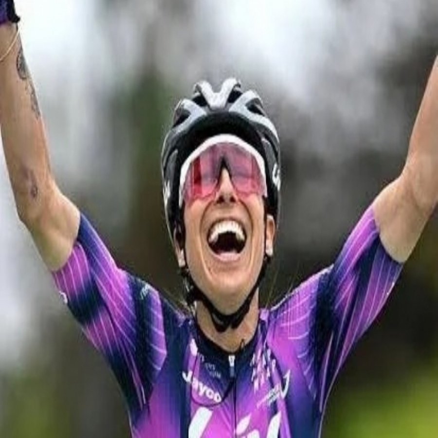 Mavi García regresa al equipo UAE buscando alargar su 