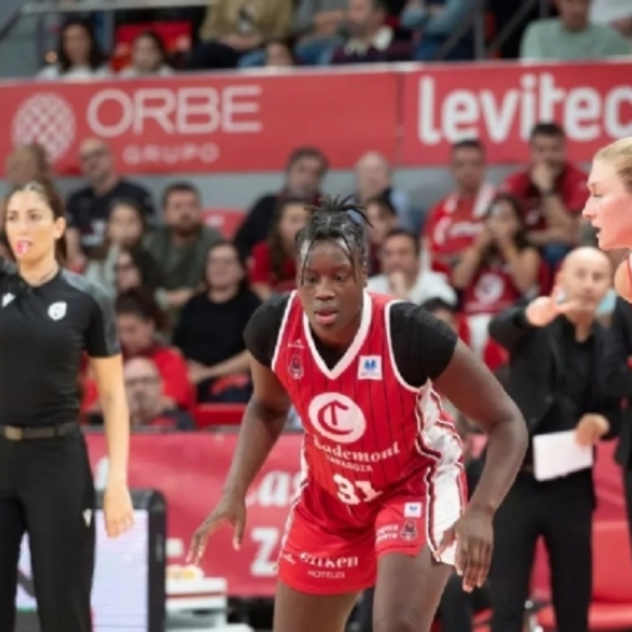 Aminata Gueye es lo más salvable de un día para reflexionar. Las notas del Casademont Zaragoza