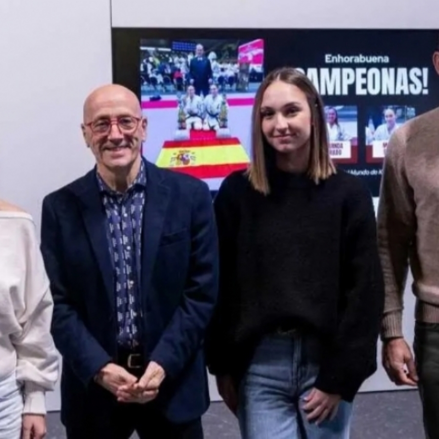 Zaragoza homenajea a Miranda Dorado y Marta Felipe, campeonas mundiales de kyokushin