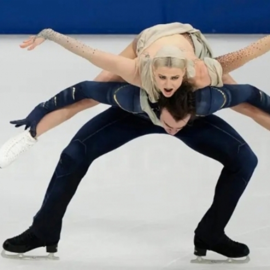 Los españoles Olivia Smart y Tim Dieck rozan el diploma olímpico de danza libre en patinaje artístico sobre hielo