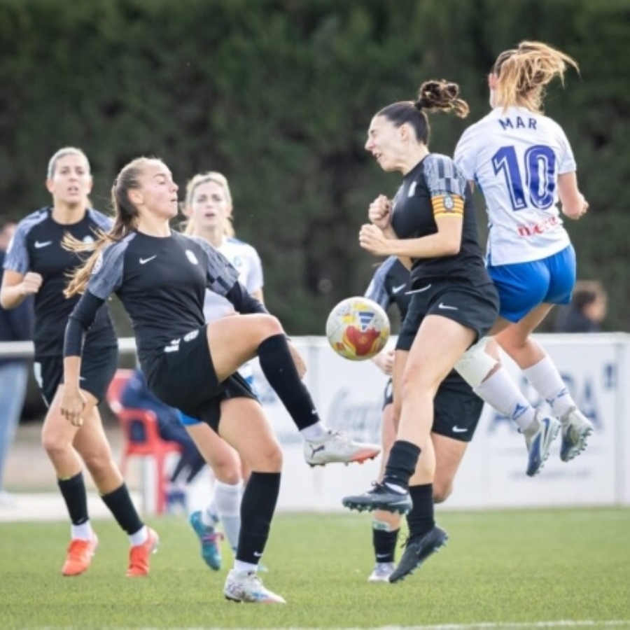 El Zaragoza CFF cae ante el Ona Sant Adrià en un duelo directo por la parte alta