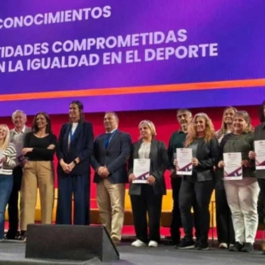 El Gobierno de Aragón premia a los clubes comprometidos con la igualdad en el deporte