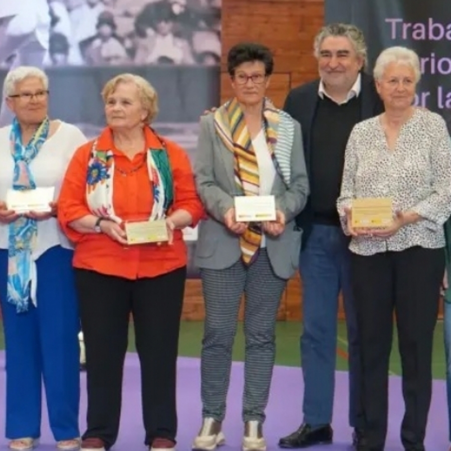 Pioneras y referentes: homenaje a la primera selección española femenina de fútbol