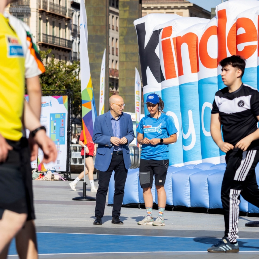 La Plaza del Pilar acoge el Kinder Joy of Moving Experience para fomentar el deporte y combatir el sedentarismo infantil