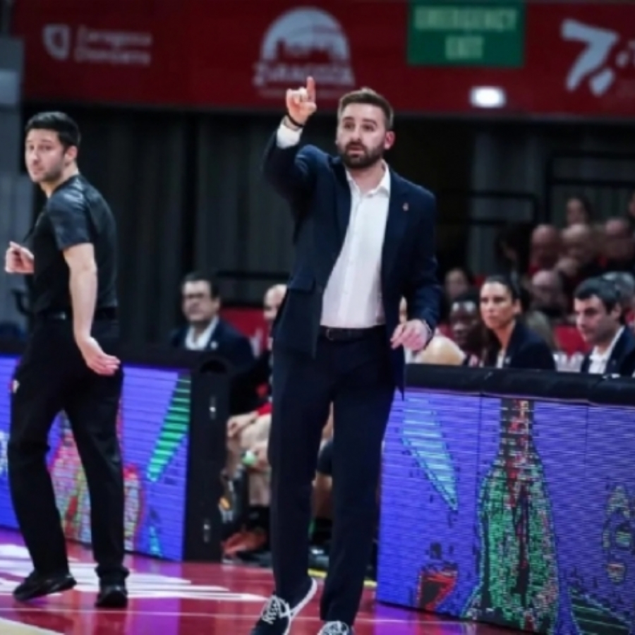 Quién es Arnau Ferreres, el nuevo entrenador del Casademont Zaragoza en ausencia de Carlos Cantero