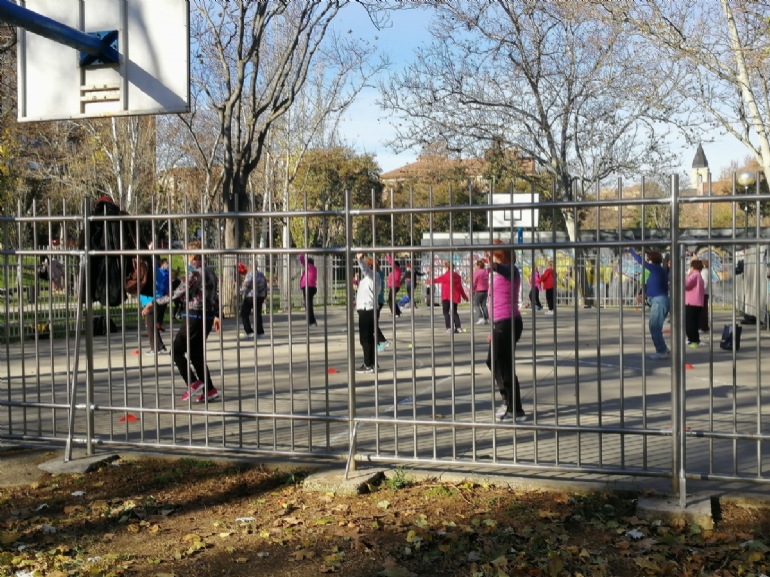Actividad Física al Aire Libre, para adultos y seniors Actividad Física al Aire Libre, para adultos y seniors