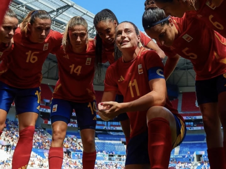 Salma Paralluelo Ayingono
Fuente Instagram @salmaparalluelo