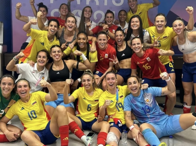 Salma Paralluelo Ayingono
Fuente Instagram @salmaparalluelo