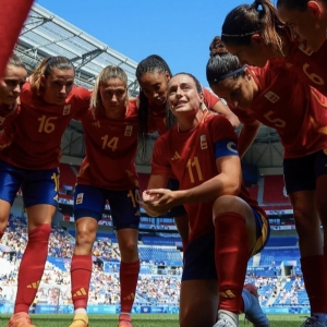 Salma Paralluelo Ayingono
Fuente Instagram @salmaparalluelo